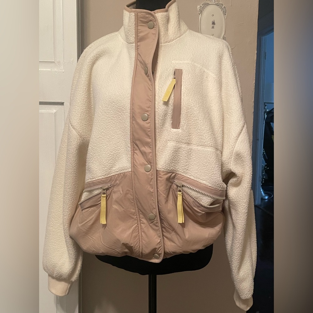 Madewell Women's Cream and Tan Teddy Jacket